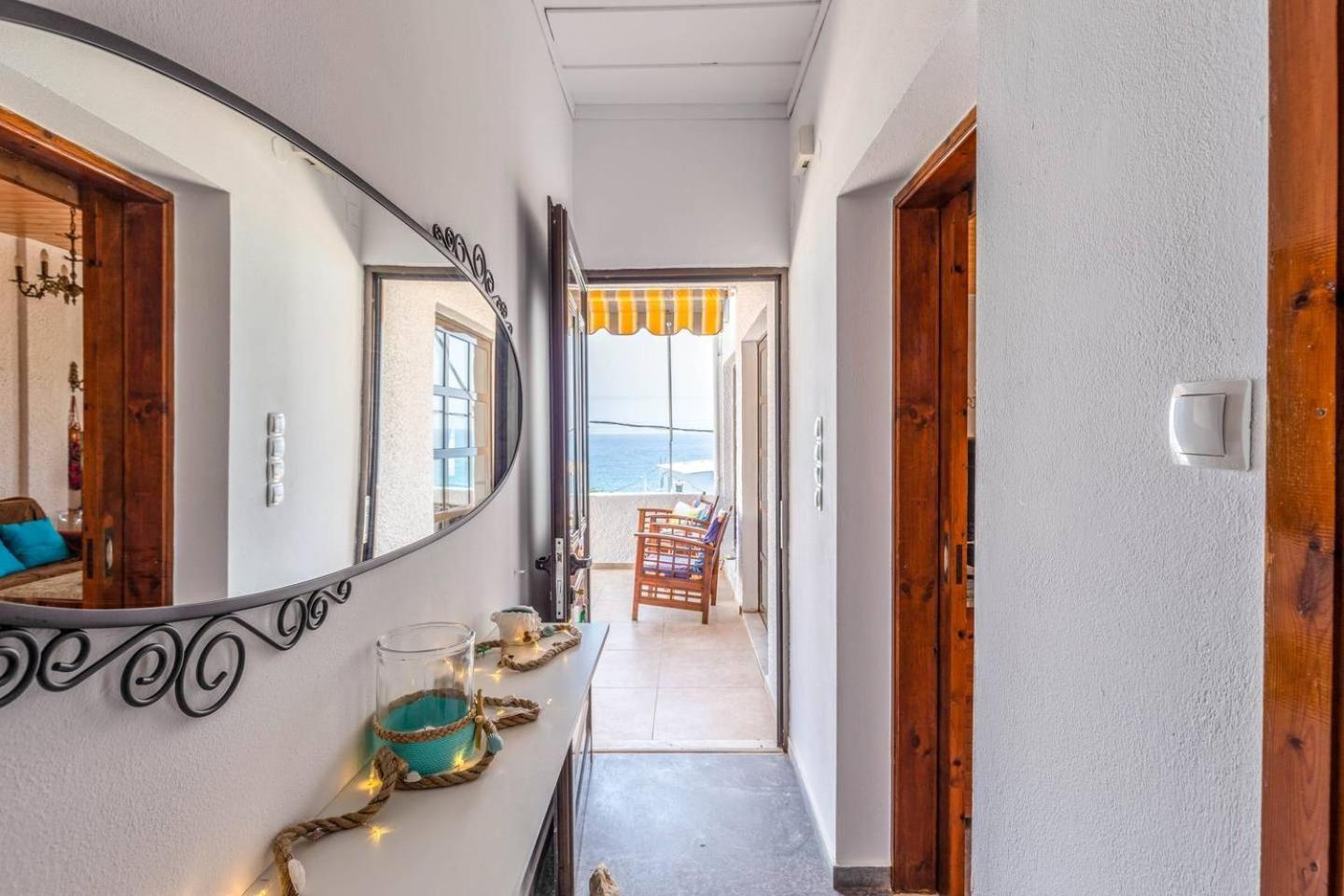 Ferienwohnung Agia Pelagia Blue Apt With Seaview 50M From Sea Exterior foto