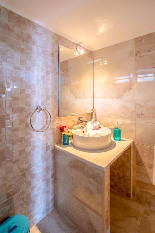 Ferienwohnung Agia Pelagia Blue Apt With Seaview 50M From Sea Exterior foto